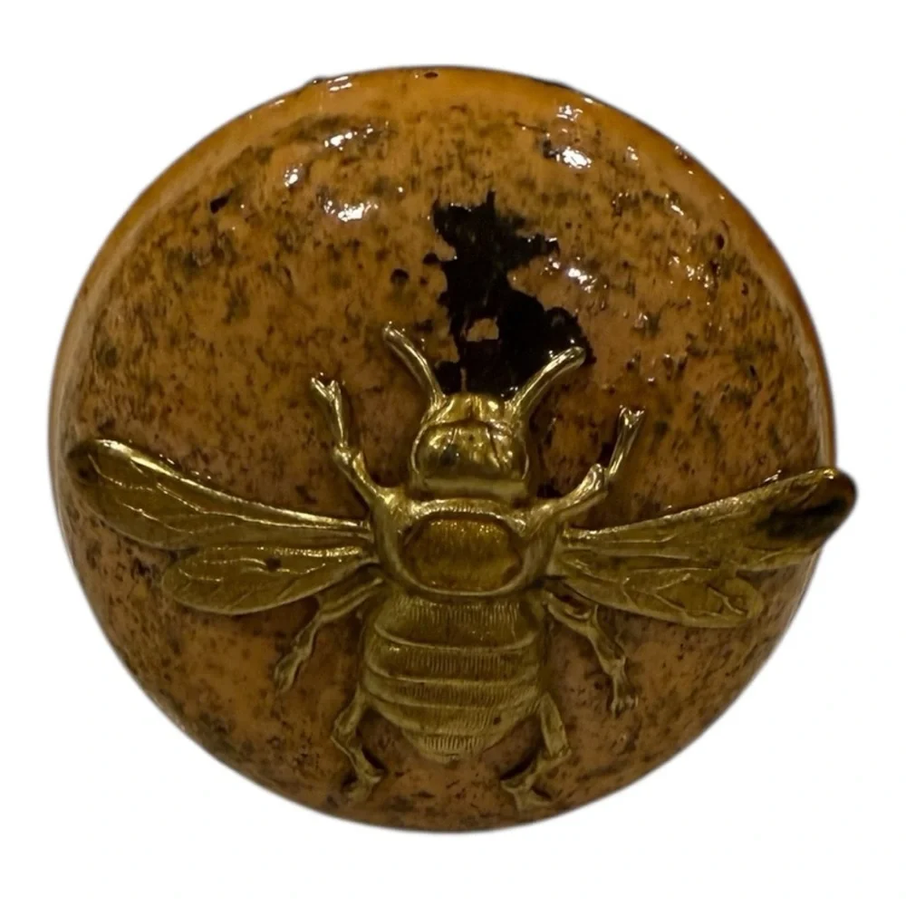 KnobStoppers Vintage Resin Bottle Stoppers Bee & Floral Set of 4, Wine Corks